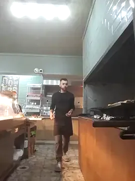 LeonNovaro from StripChat is Freechat