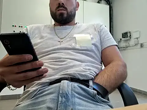 Leonormaldick from StripChat is Freechat