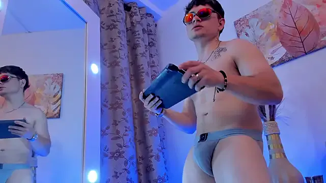 Girls: try live performances with matured performers, from dancing to quirks, in a variety of beautiful sex cams.