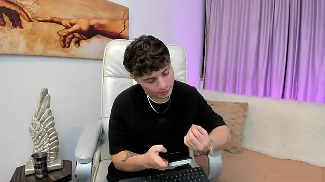 Leoo_Miller from StripChat is Freechat