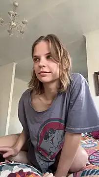 LeyaJohnson from StripChat is Freechat