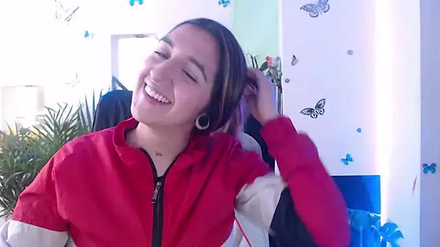 Lia-mitch from StripChat is Freechat