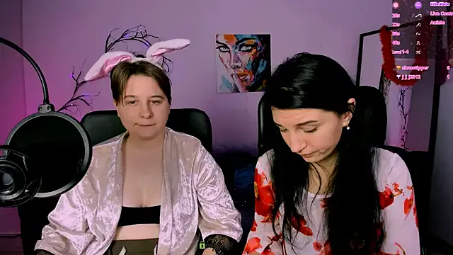 Girls: try live performances with matured performers, from dancing to quirks, in a variety of beautiful sex cams.