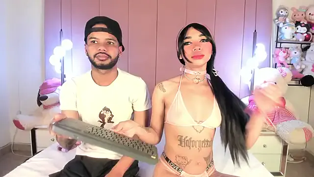 Girls: try live performances with matured performers, from dancing to quirks, in a variety of beautiful sex cams.