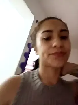 Liahdiaz_ from StripChat is Freechat