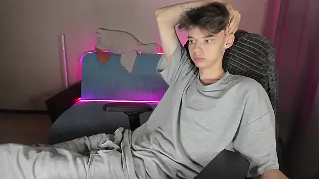 Girls: try live performances with matured performers, from dancing to quirks, in a variety of beautiful sex cams.