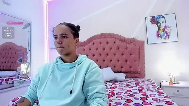 Girls: try live performances with matured performers, from dancing to quirks, in a variety of beautiful sex cams.