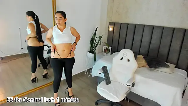 Liinda_Saenz from StripChat