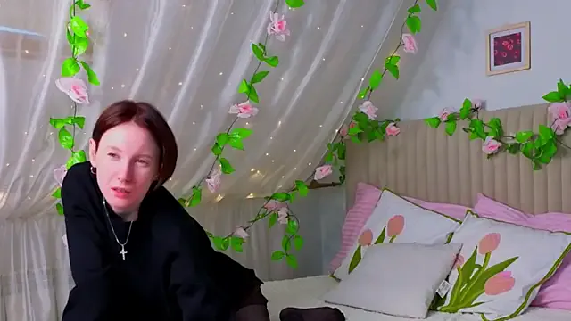 Lil_tits_girls from StripChat is Freechat