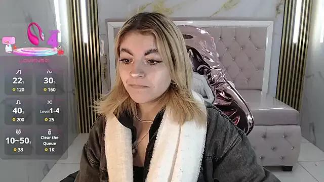 Lili_conor_s from StripChat
