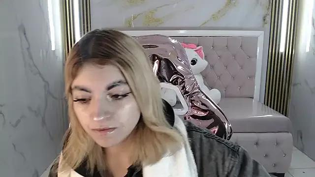 Lili_conor_s from StripChat