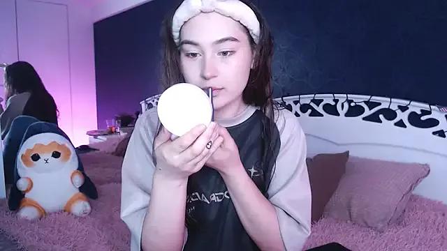 Girls: try live performances with matured performers, from dancing to quirks, in a variety of beautiful sex cams.