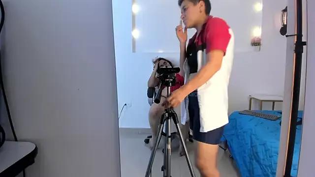 Girls: try live performances with matured performers, from dancing to quirks, in a variety of beautiful sex cams.
