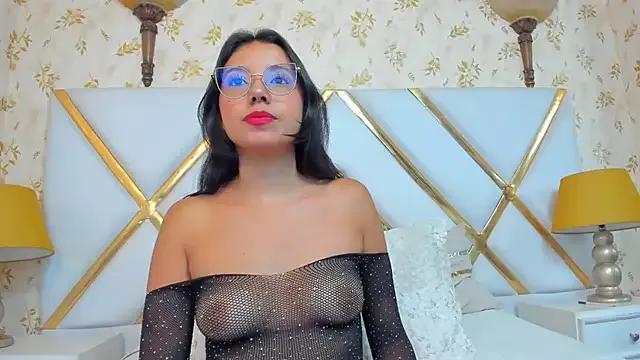 LiliithQueen from StripChat is Freechat