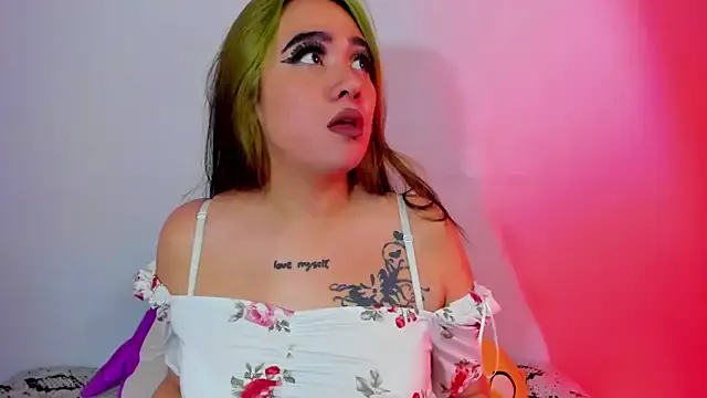 Lilith_Zenith_ from StripChat is Freechat