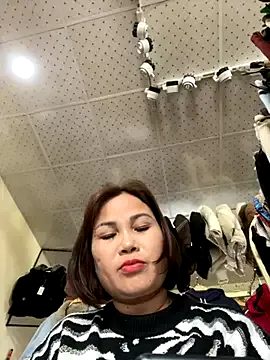 Liliy2x from StripChat is Freechat