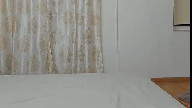 LilKinkFox from StripChat