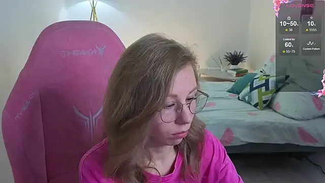 Lill_Mary from StripChat