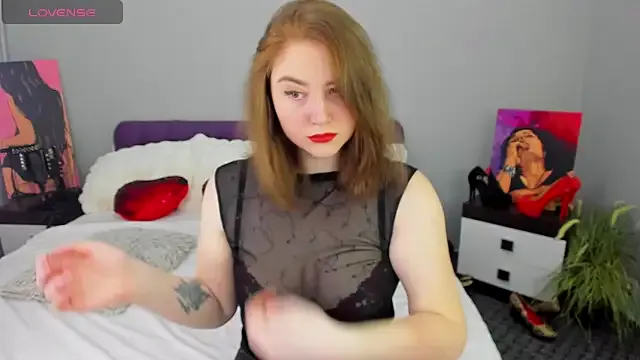 Lillyloan4u from StripChat