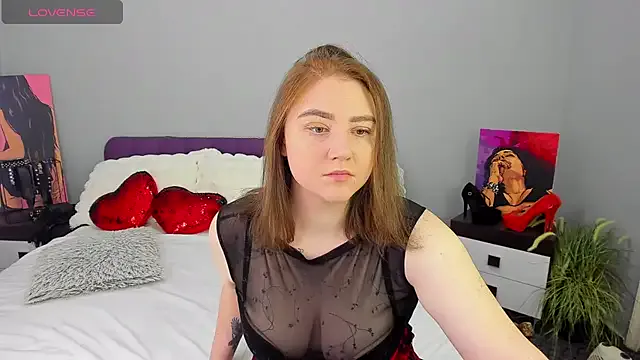 Lillyloan4u from StripChat