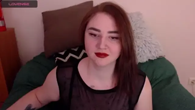 Lillyloan4u from StripChat