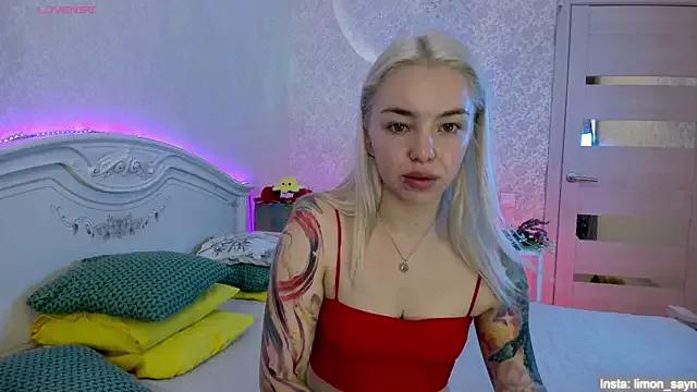 LillyMoure_ from StripChat
