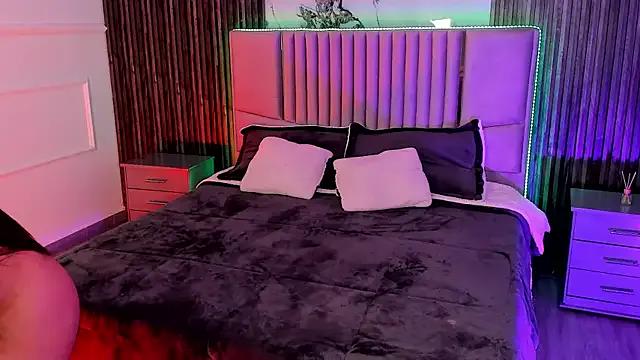 Girls: try live performances with matured performers, from dancing to quirks, in a variety of beautiful sex cams.