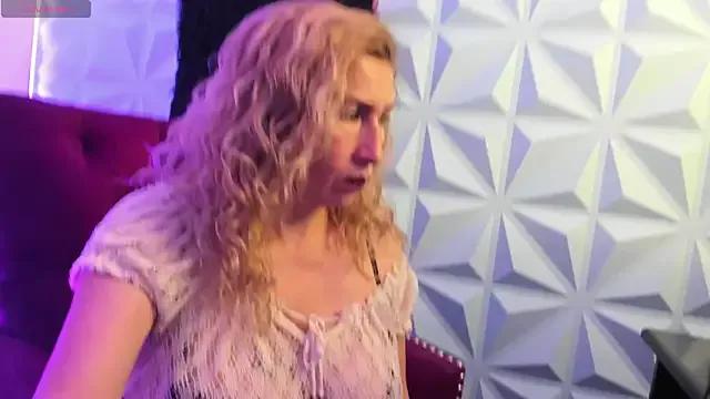Girls: try live performances with matured performers, from dancing to quirks, in a variety of beautiful sex cams.