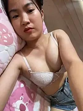 Lina-sexyy from StripChat is Freechat