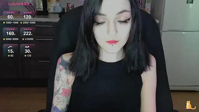 linaa__tyaan from StripChat is Freechat