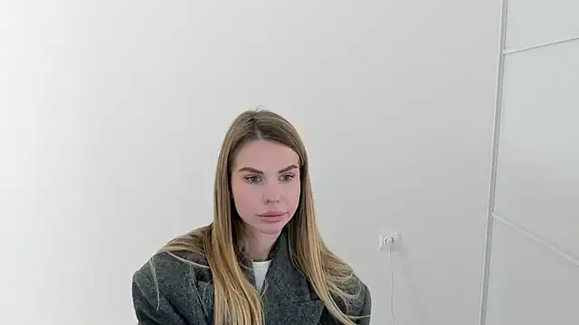 LinaBey from StripChat is Freechat