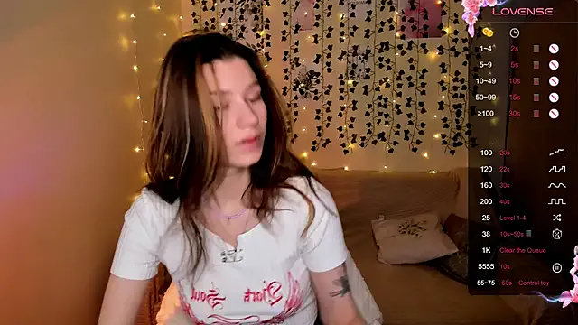 LinaBlossom_ from StripChat is Freechat