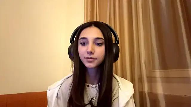 LinaMour from StripChat is Freechat