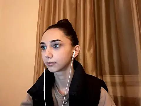 LinaMour from StripChat is Freechat