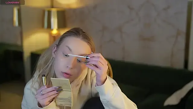 Linda054 from StripChat