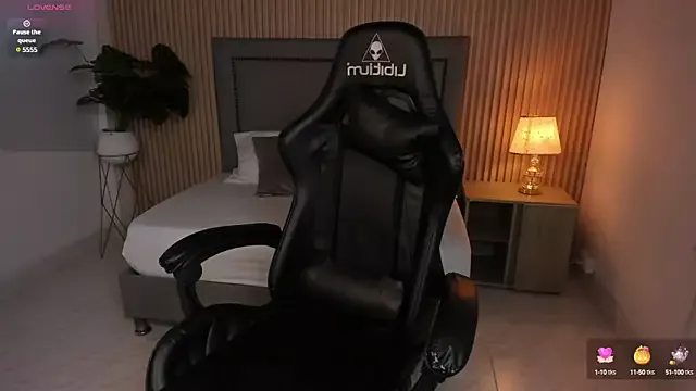 Girls: try live performances with matured performers, from dancing to quirks, in a variety of beautiful sex cams.