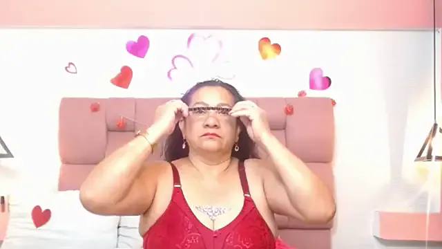 Lindacoopers from StripChat