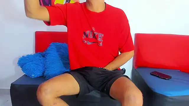 Lindaprincedemon from StripChat is Freechat