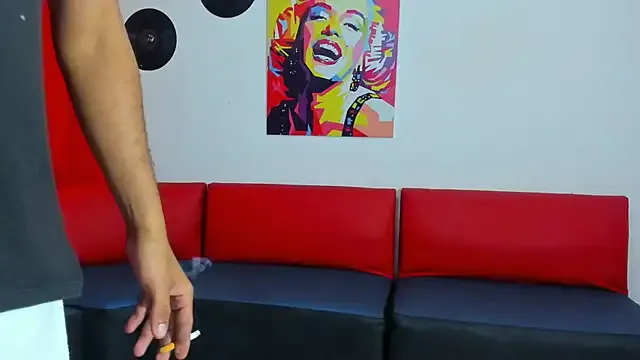 Girls: try live performances with matured performers, from dancing to quirks, in a variety of beautiful sex cams.