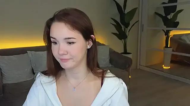 LindaRobertz from StripChat is Freechat