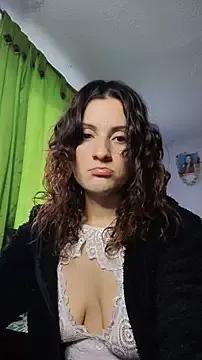lindasyt from StripChat is Freechat