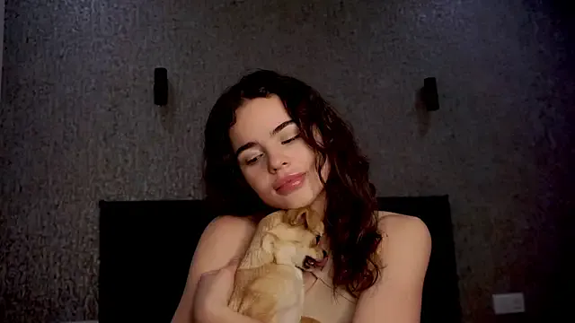 lindaTT from StripChat is Freechat