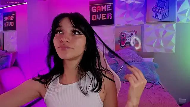 LindaWz_ from StripChat is Freechat