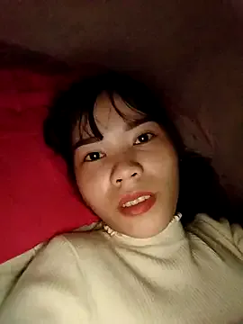 linhkem-cute from StripChat is Freechat