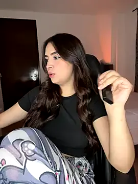 Girls: try live performances with matured performers, from dancing to quirks, in a variety of beautiful sex cams.