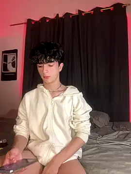 lion_cherry21 from StripChat is Freechat