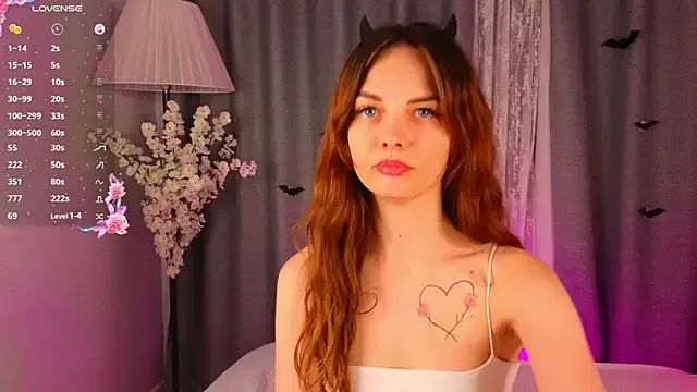 LisaDrake from StripChat is Freechat