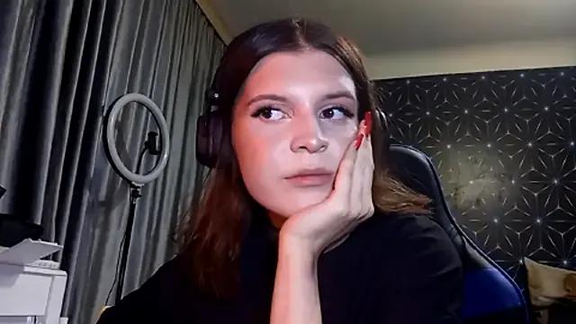 LissaKradfer from StripChat is Freechat
