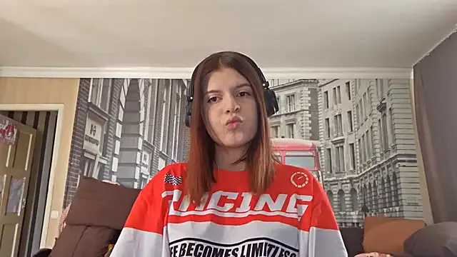 LissaKradfer from StripChat is Freechat