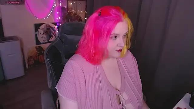 lissamuff from StripChat is Freechat